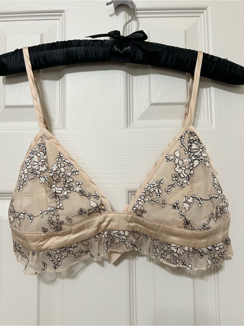 House of Three Sheer Beige Floral Embroidered Bralette size 10 tie back closure